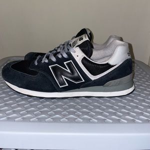 New Balance Classic 574 Men’s sneaker size 9.5 Black/Gray